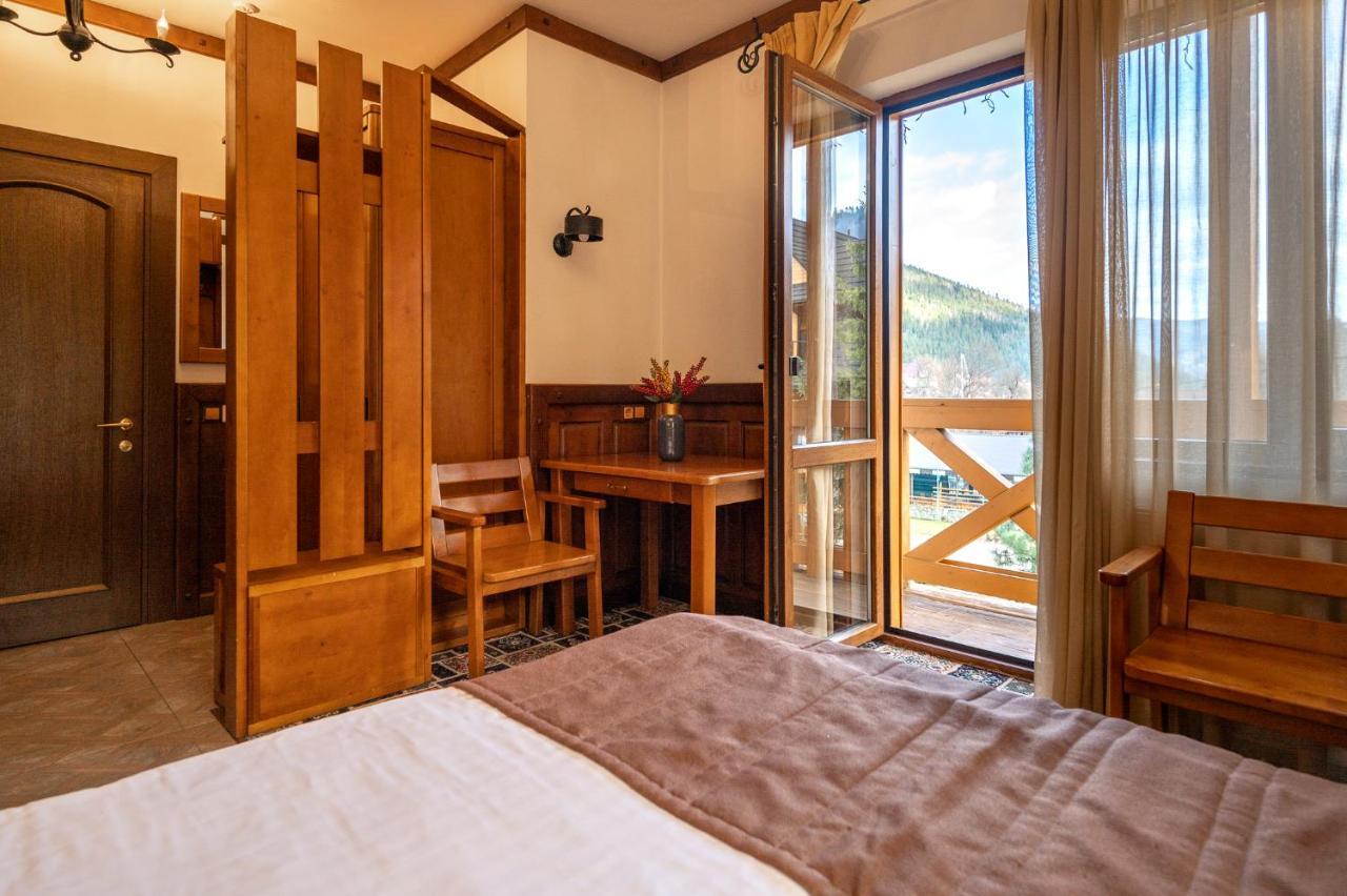 Hôtel Tatariv DeLuxe Extérieur photo