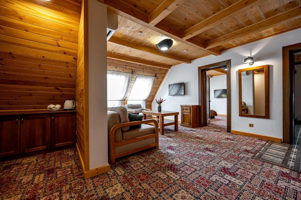 Hôtel Tatariv DeLuxe Extérieur photo