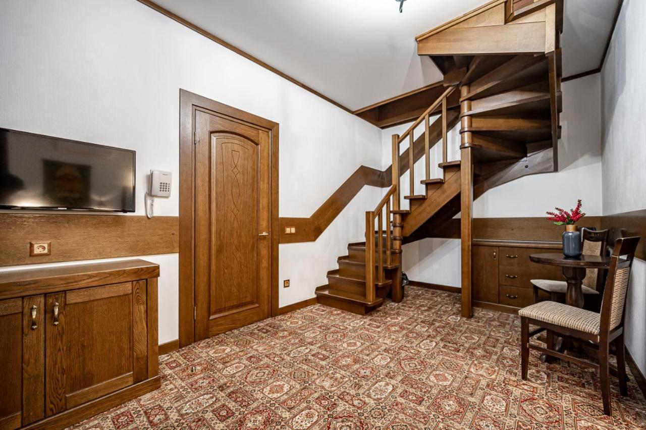 Hôtel Tatariv DeLuxe Extérieur photo