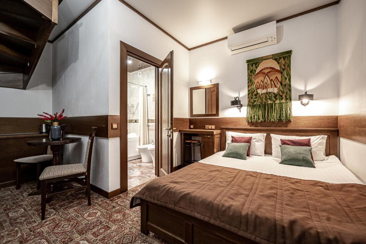 Hôtel Tatariv DeLuxe Extérieur photo
