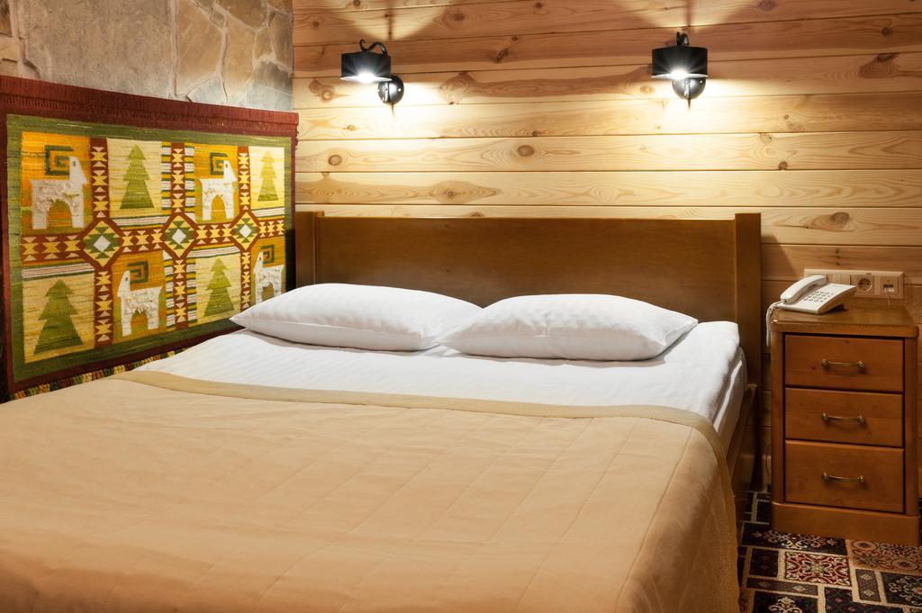 Hôtel Tatariv DeLuxe Extérieur photo